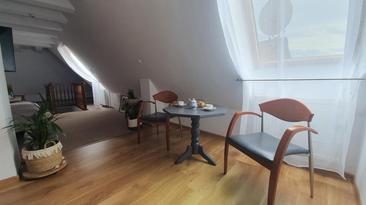 Hotel Siesta Świebodzin Buitenkant foto