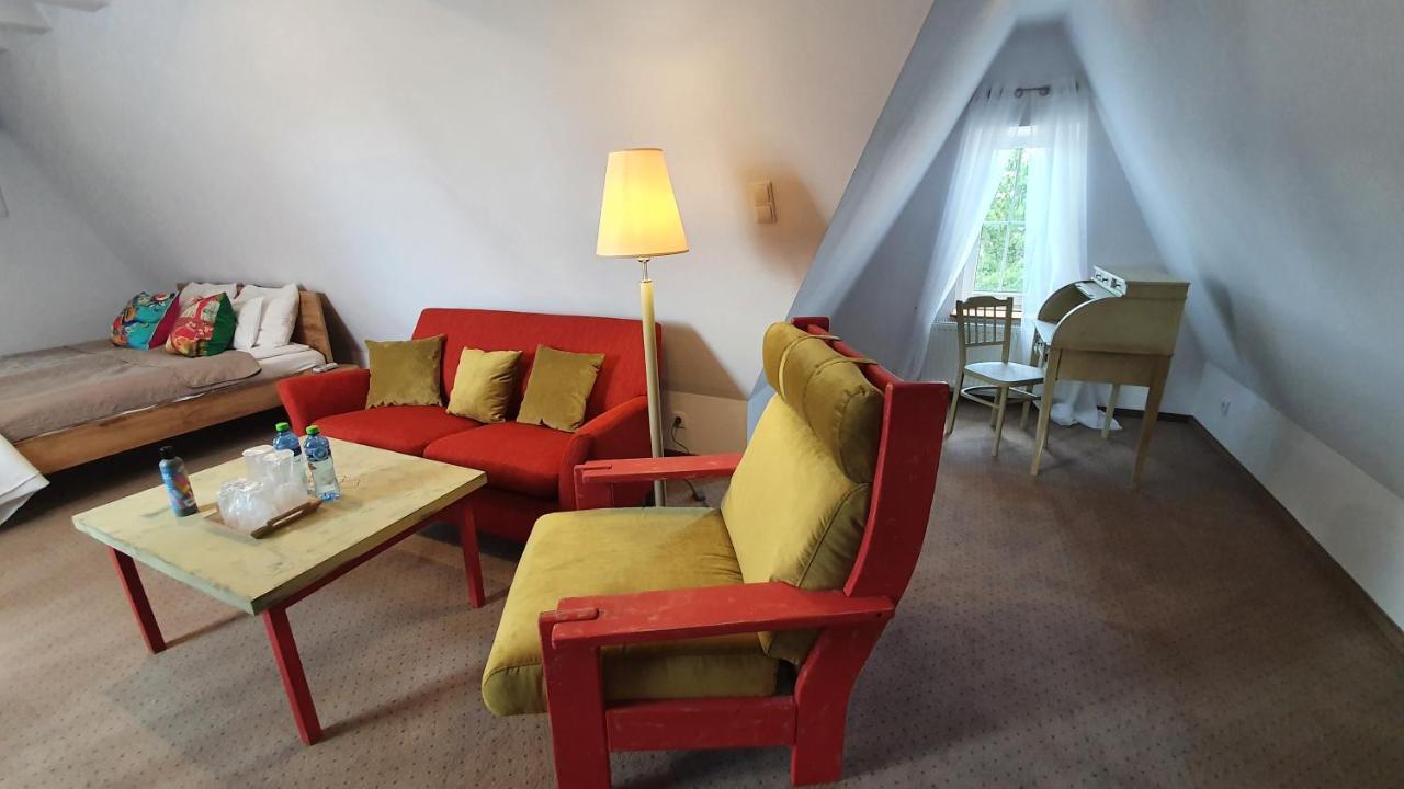 Hotel Siesta Świebodzin Buitenkant foto