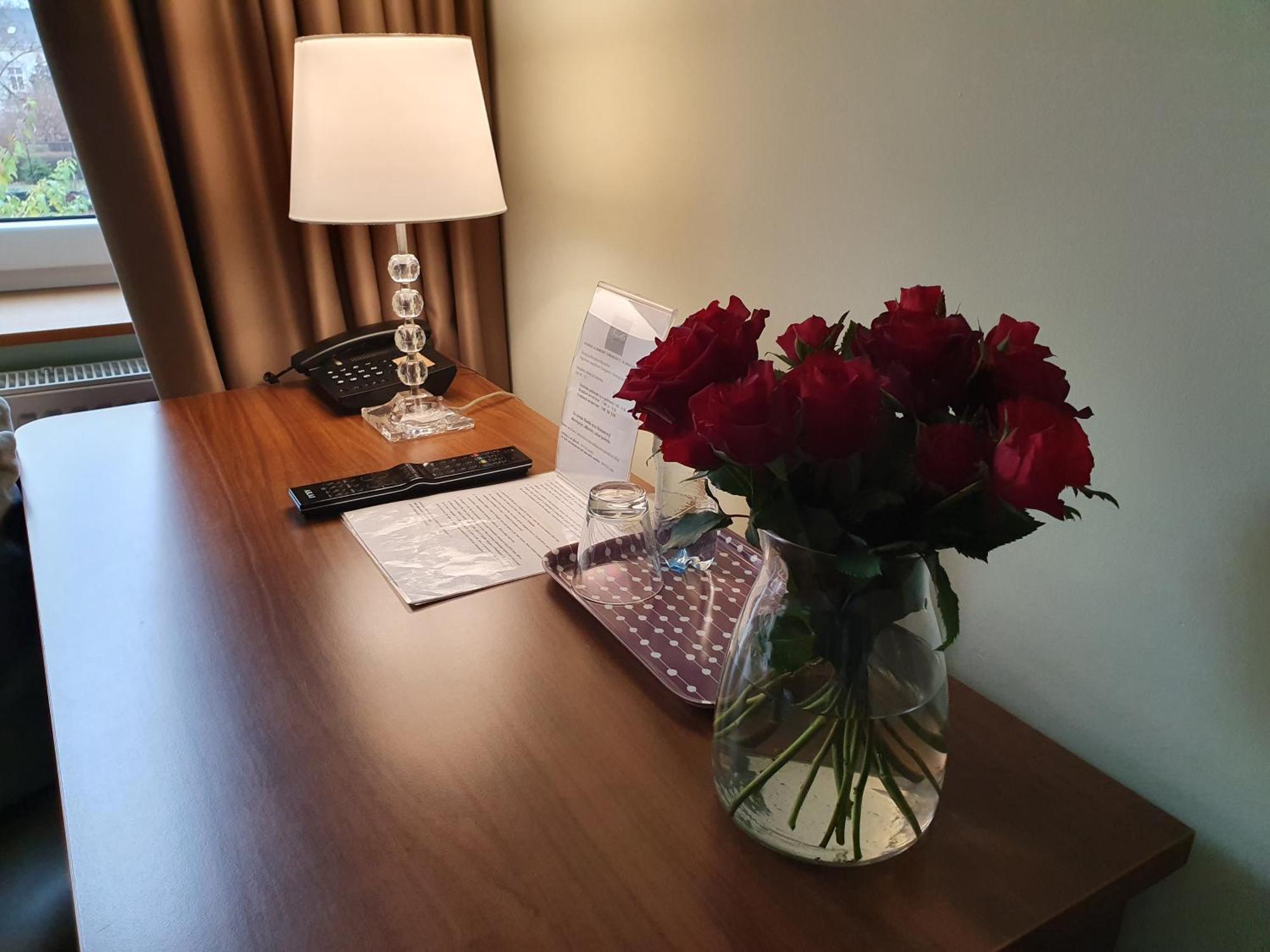Hotel Siesta Świebodzin Kamer foto