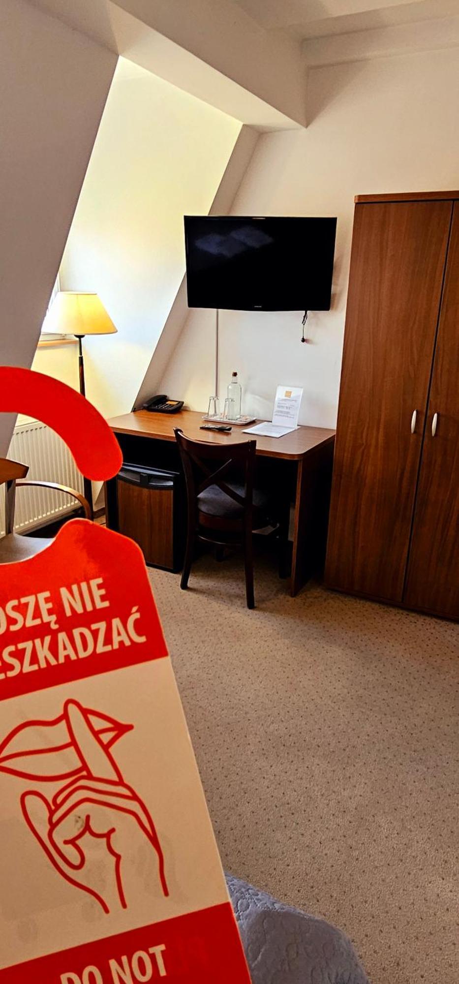 Hotel Siesta Świebodzin Buitenkant foto