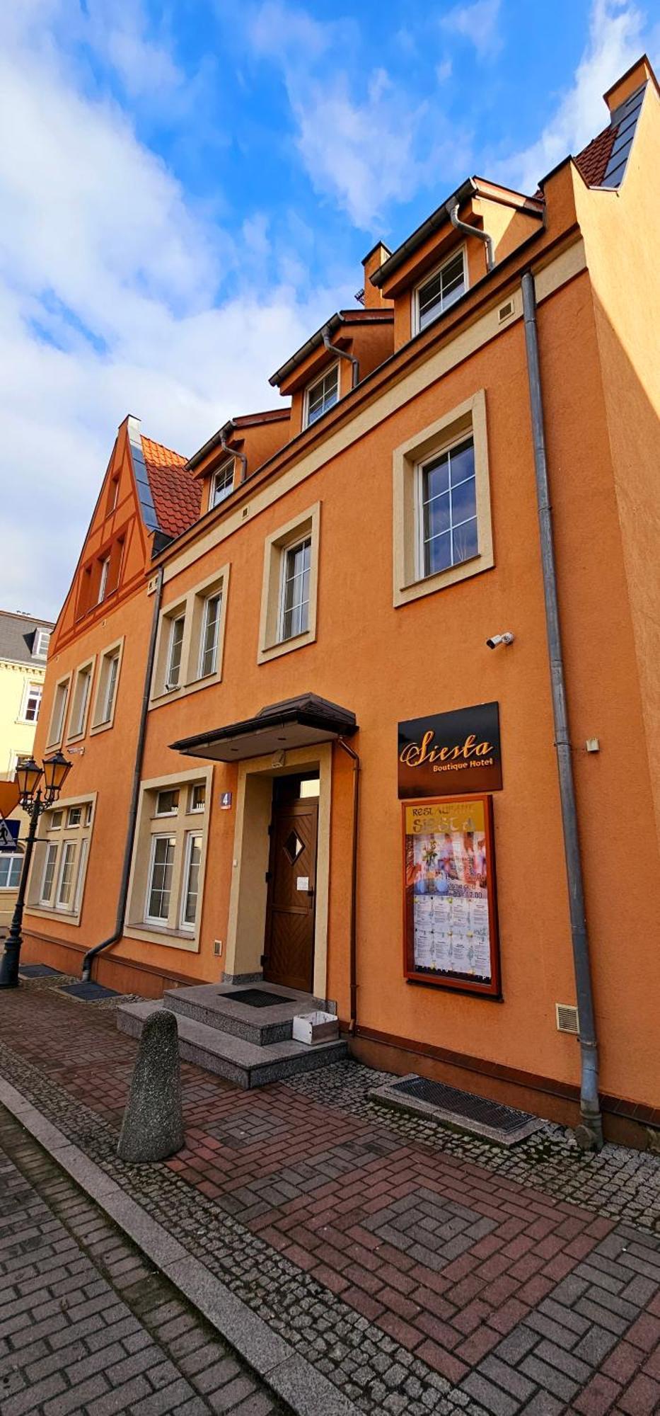 Hotel Siesta Świebodzin Buitenkant foto