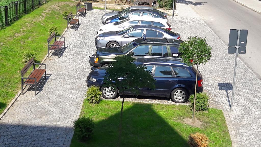 Hotel Siesta Świebodzin Buitenkant foto